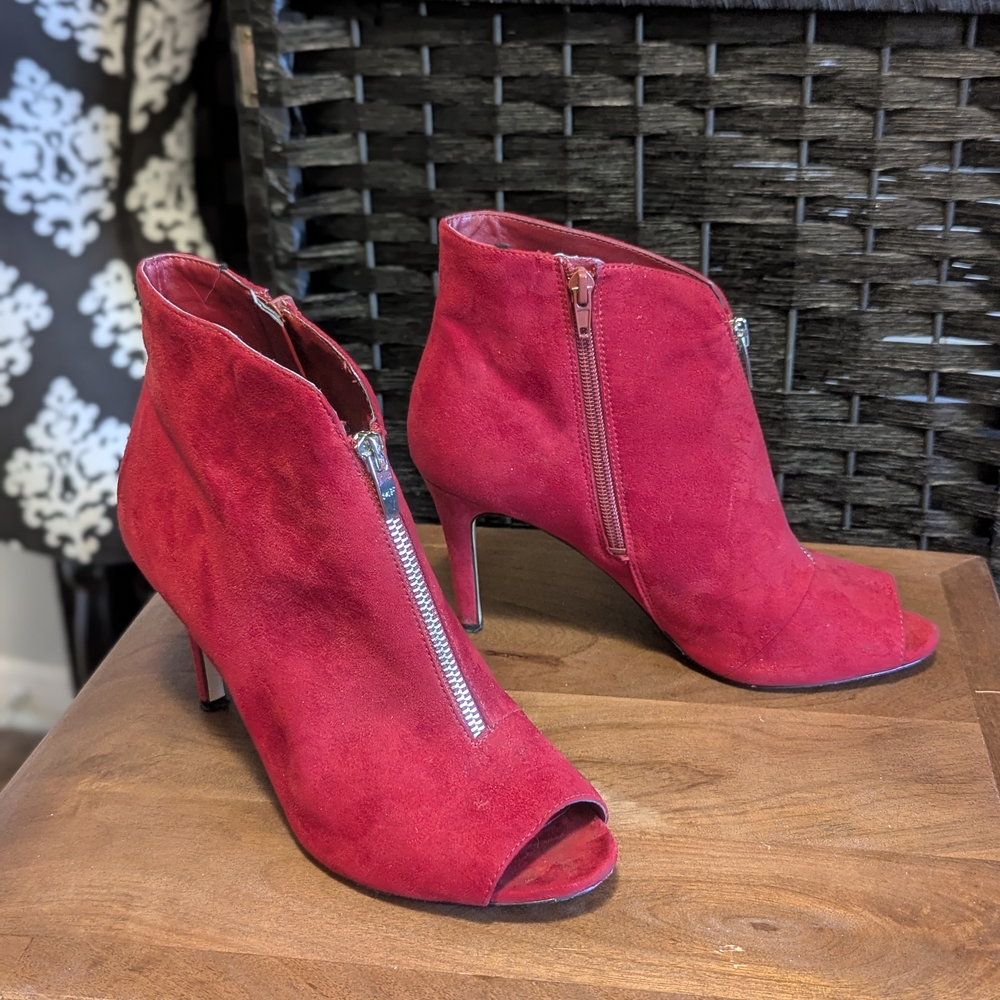 Marc Fisher Women's Red Peep-Toe Ankle Boots Suede Look Office Chic Sz 9.5
